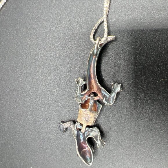 Sterling Silver Articulated Lizard Pendant Necklace 925 18" Box Chain Reptile - Picture 4 of 10